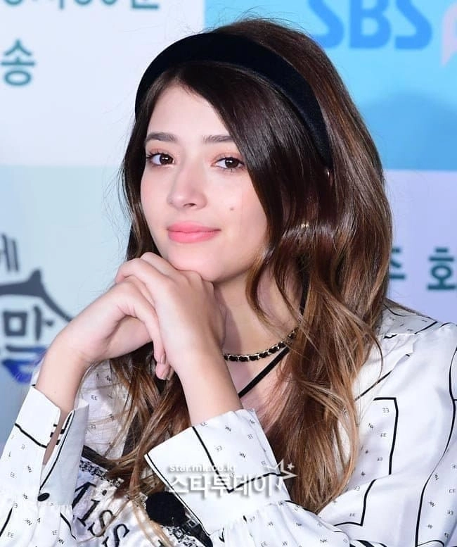 1722252524-5.jpg 미스 이집트녀에 한국식 화장을 한 결과