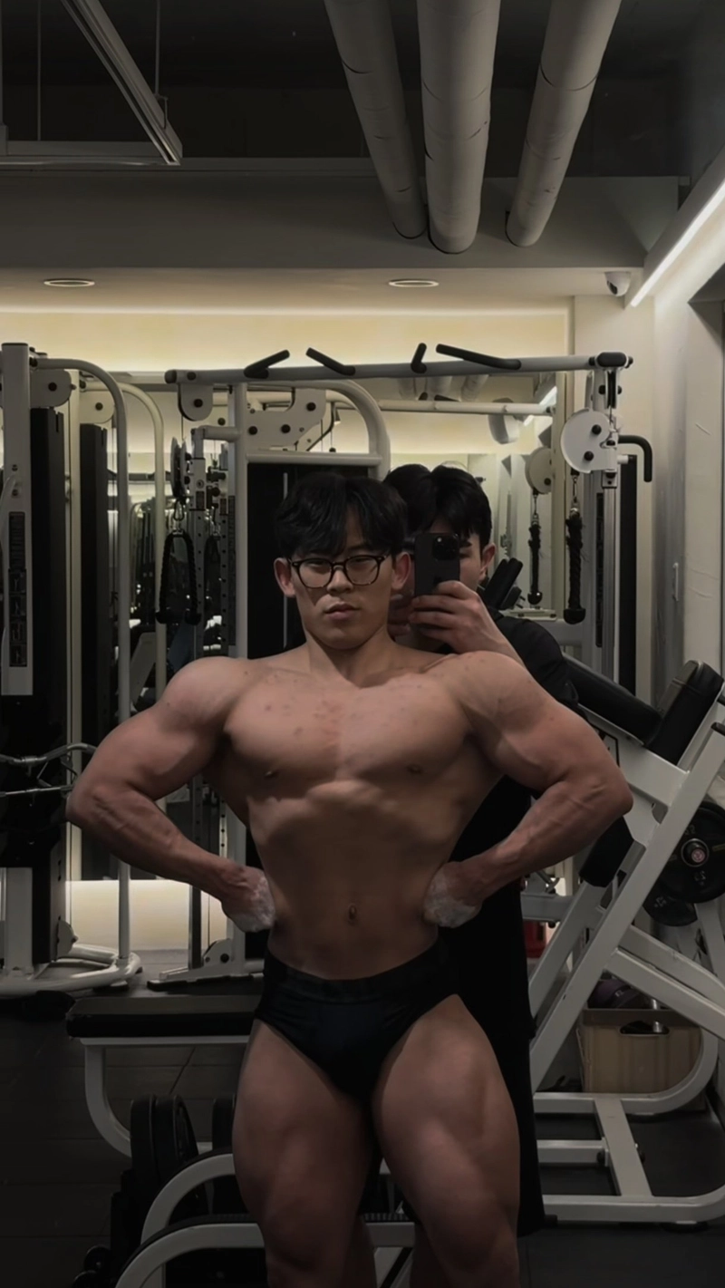 Screenshot_20250810_112902_Instagram.jpg 헬스 2년차 놀라운 변화.JPG